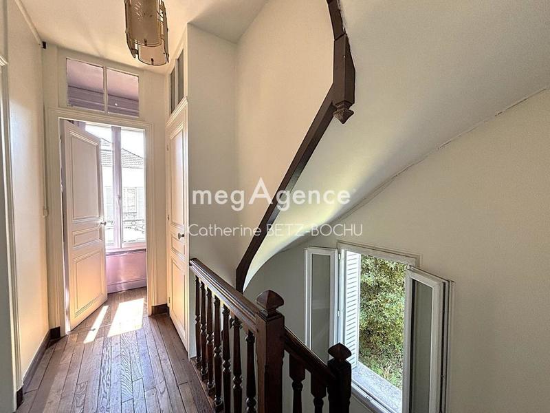 Maison - 99 m² - 7 pièces