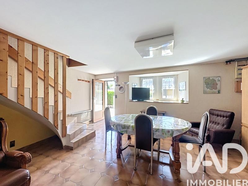 Maison - 199 m² - 9 pièces