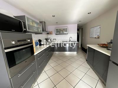 Maison - 153 m² - 7 pièces