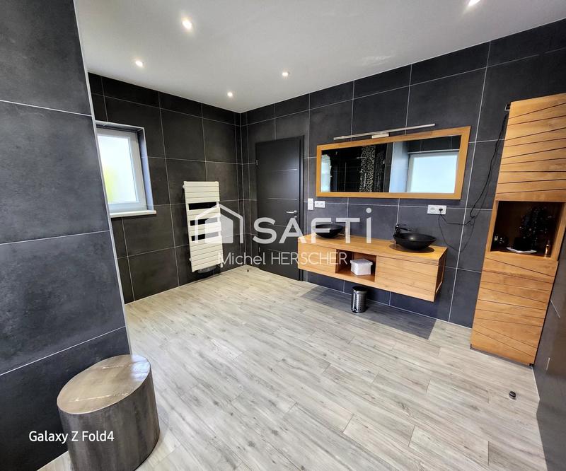 Maison - 145 m² - 4 pièces