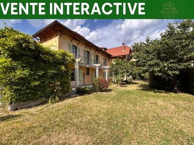 Maison - 228 m² - 9 pièces