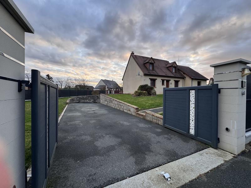 Maison traditionnelle - 135 m² - 5 pièces