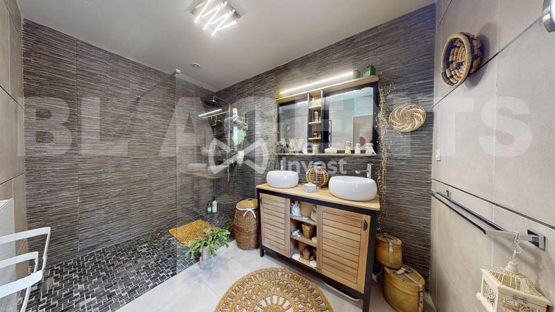 Villa - 190 m² - 7 pièces