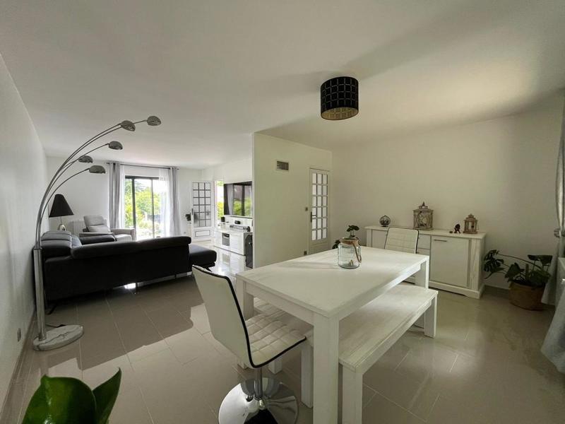 Pavillon - 196 m² - 7 pièces