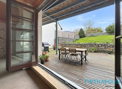 Maison - 255 m² - 5 pièces