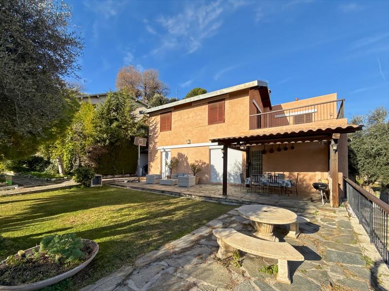 Villa - 160 m² - 5 pièces