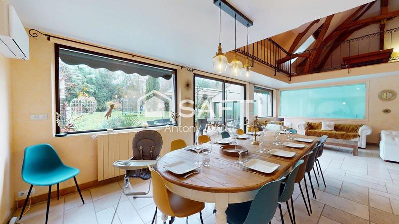 Maison - 367 m² - 16 pièces