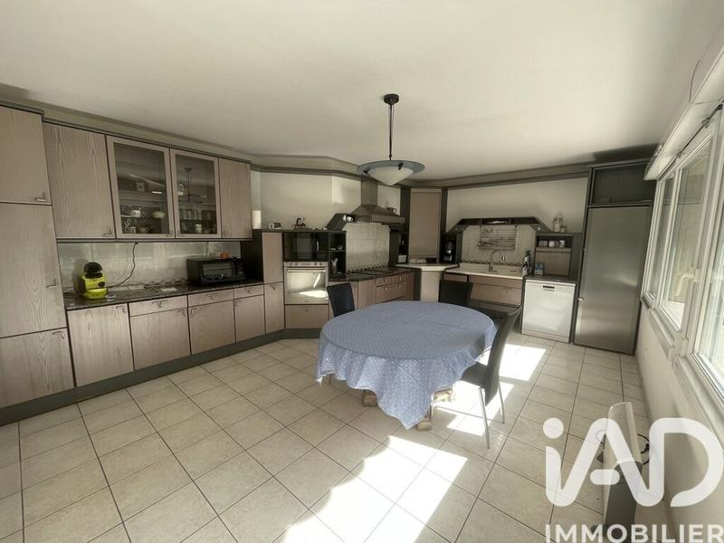 Maison - 183 m² - 6 pièces