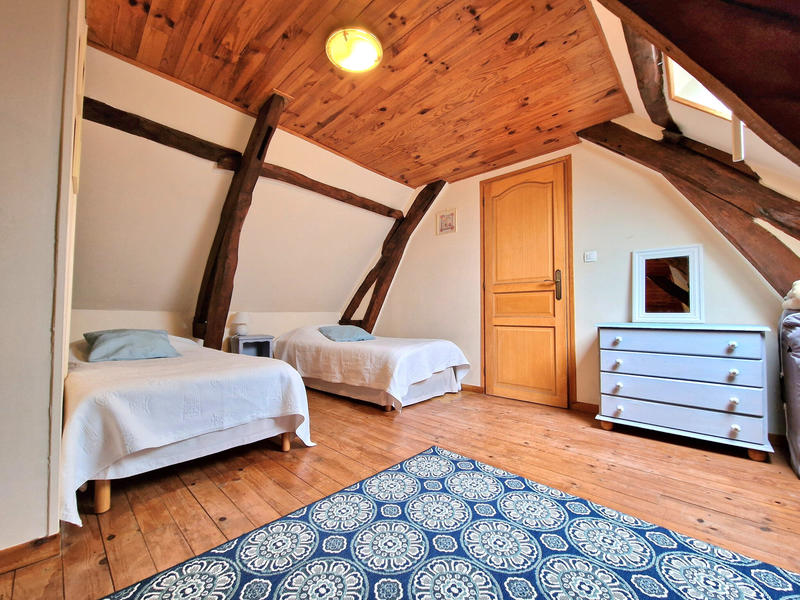 Maison - 196 m² - 8 pièces