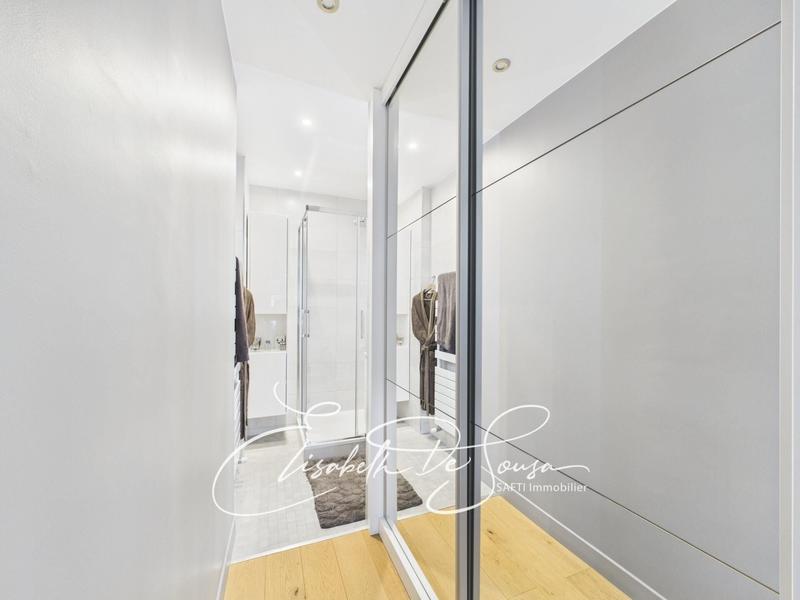 Appartement - 93 m² - 4 pièces