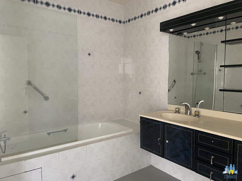 Appartement - 82 m² - 3 pièces