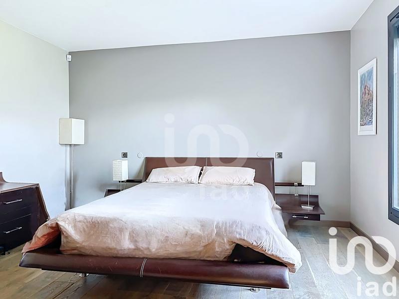 Maison - 380 m² - 8 pièces