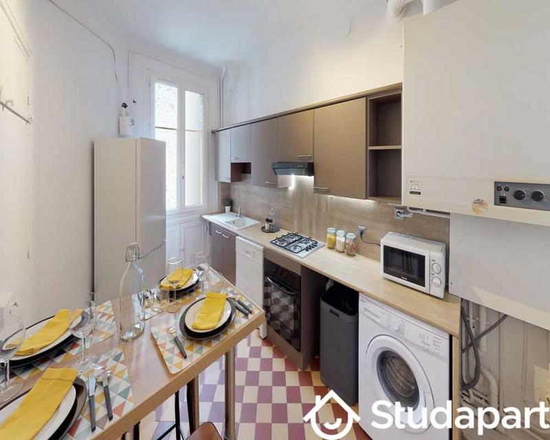 Chambre - 120 m² - 1 pièce