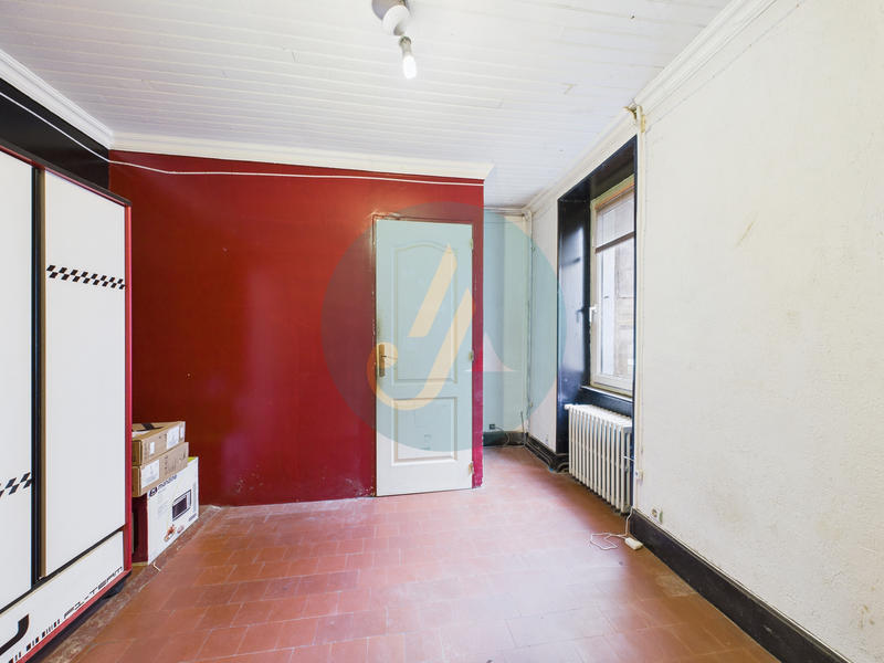 Maison - 201 m² - 7 pièces