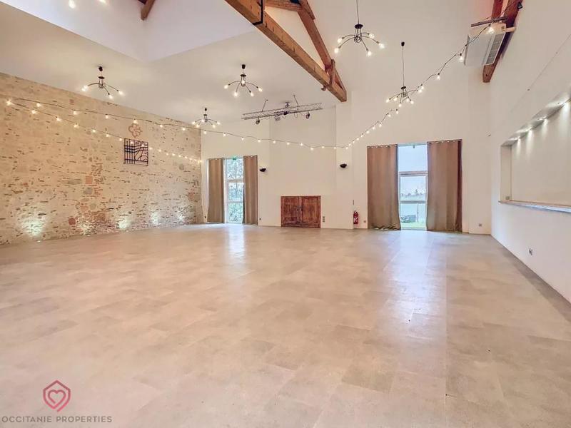 Propriété - 524 m² - 10 pièces