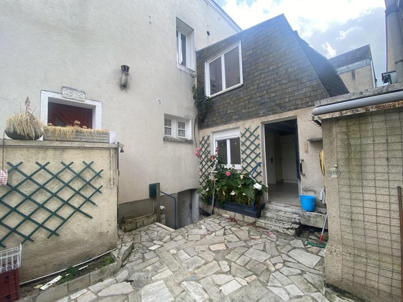 Maison traditionnelle - 162 m² - 7 pièces