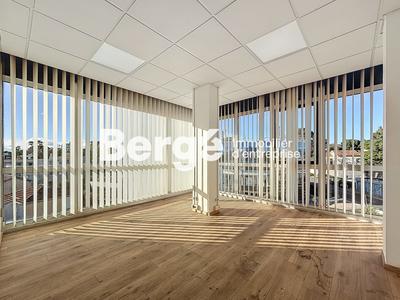 Bureau - 165 m² - 8 pièces