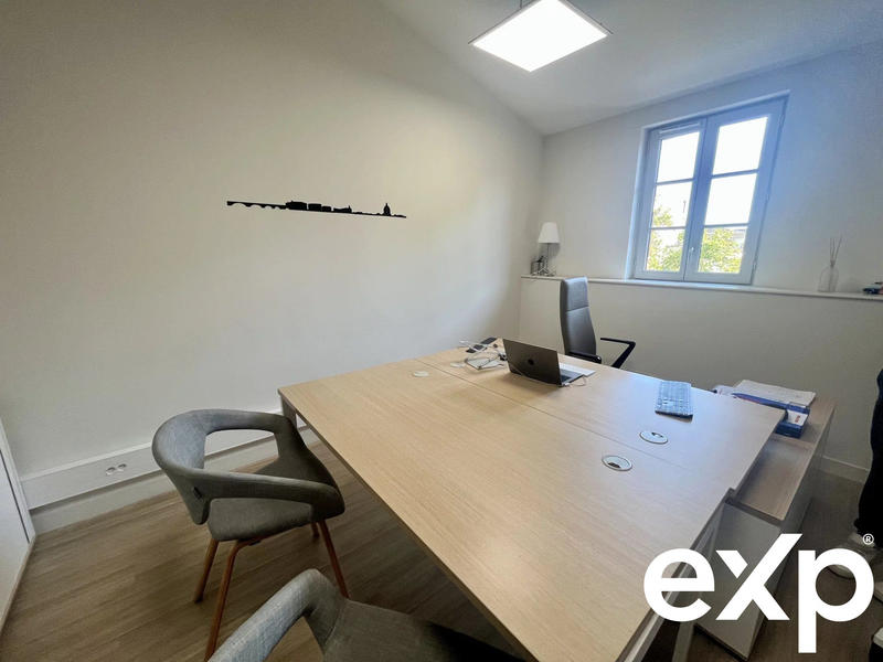 Bureau - 106 m²