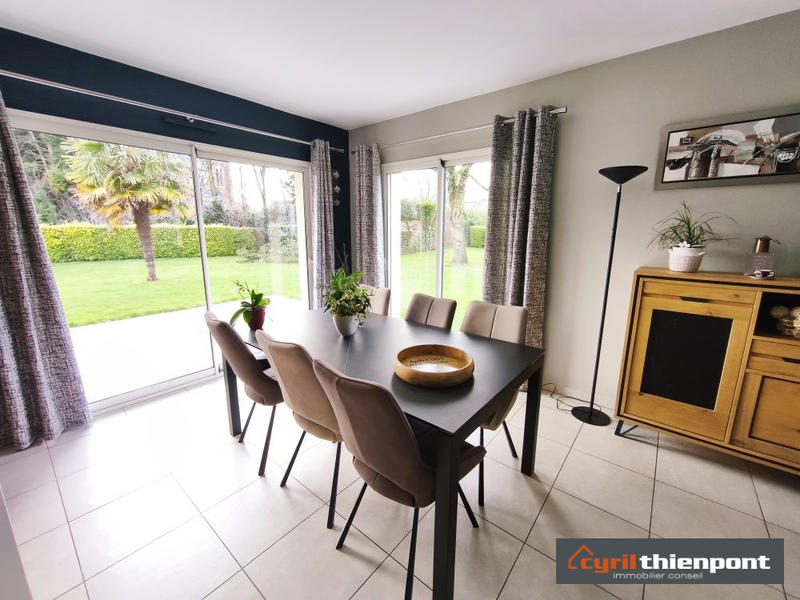 Maison - 180 m² - 7 pièces