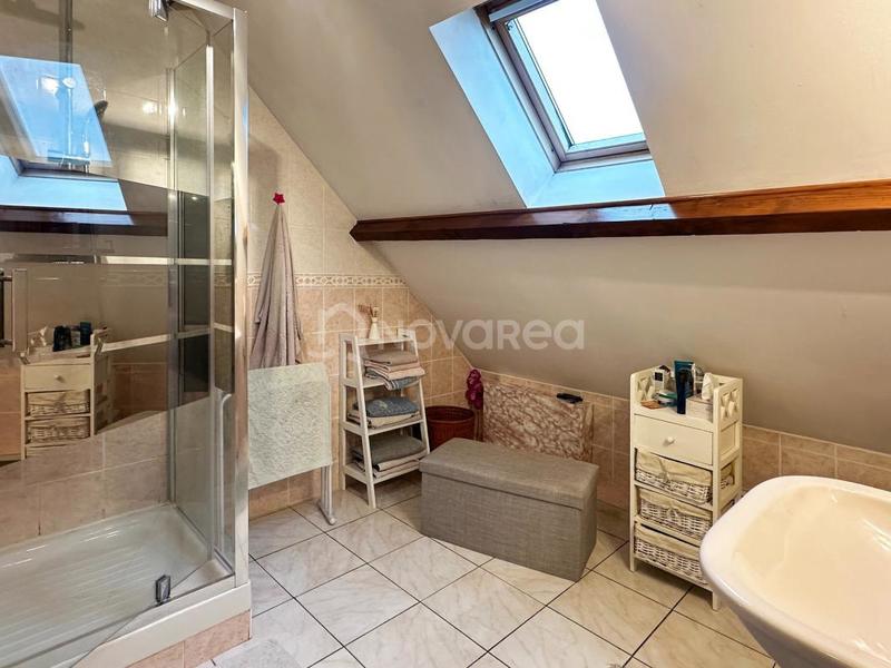 Maison - 140 m² - 6 pièces