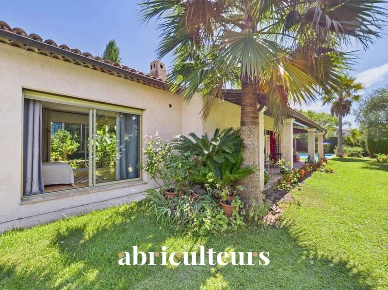 Maison ancienne - 276 m² - 7 pièces