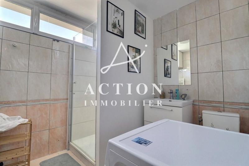 Maison - 142 m² - 8 pièces