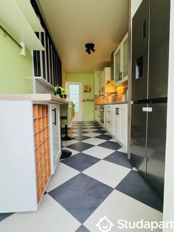 Chambre - 11 m² - 1 pièce