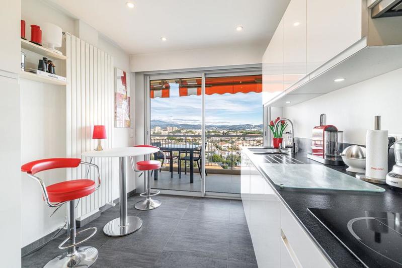 Appartement - 98 m² - 3 pièces