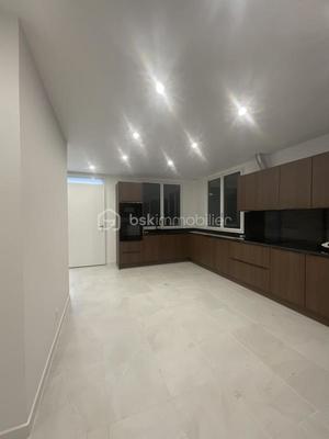 Appartement - 110 m² - 4 pièces