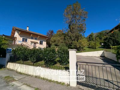 Maison de village - 140 m² - 7 pièces