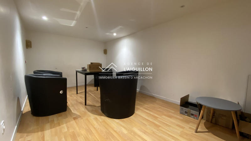 Local commercial - 76 m² - 4 pièces