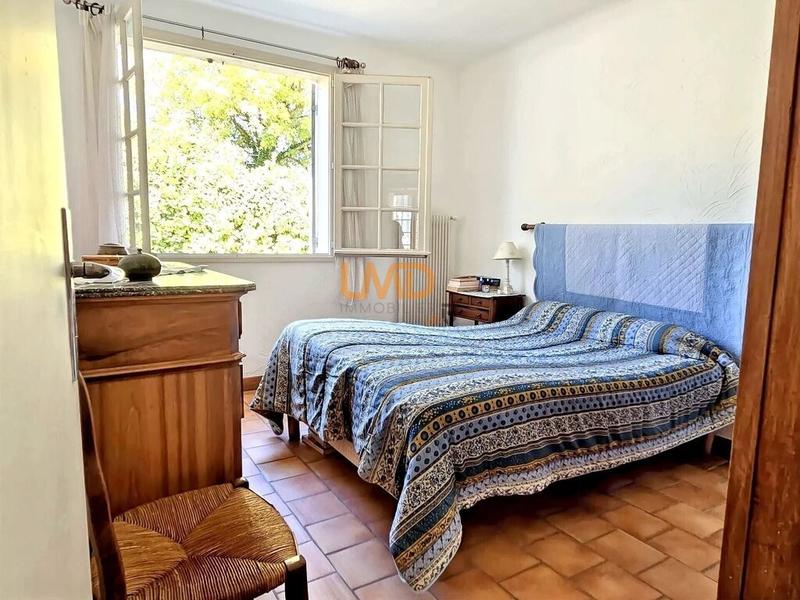 Maison traditionnelle - 166 m² - 6 pièces