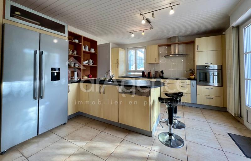 Maison - 157 m² - 6 pièces