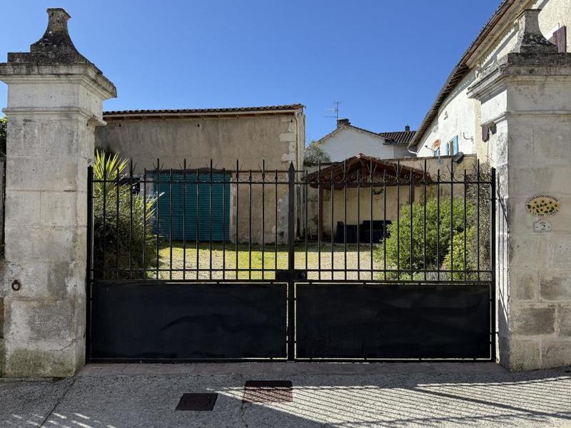 Maison - 217 m² - 6 pièces