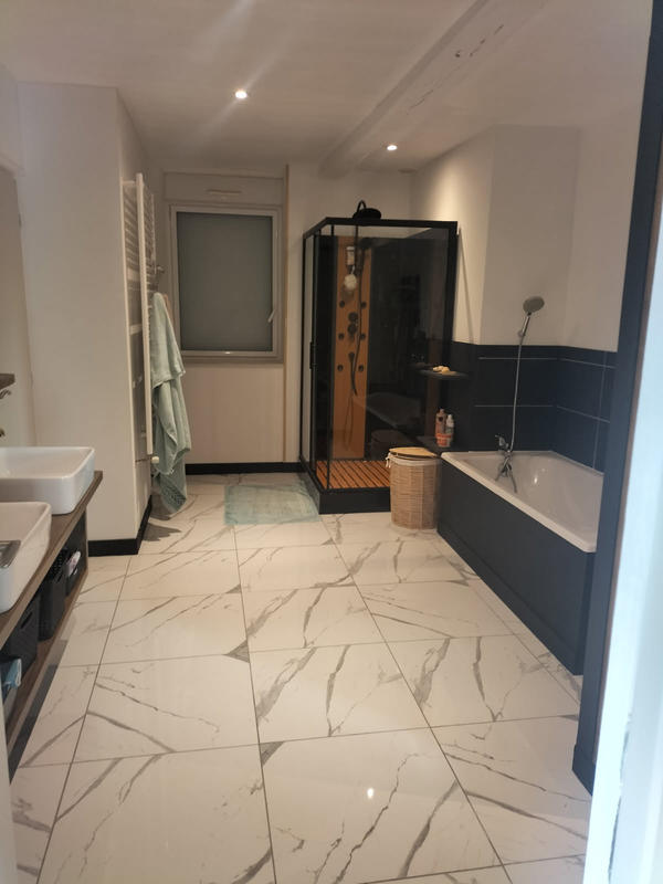 Maison - 281 m² - 8 pièces