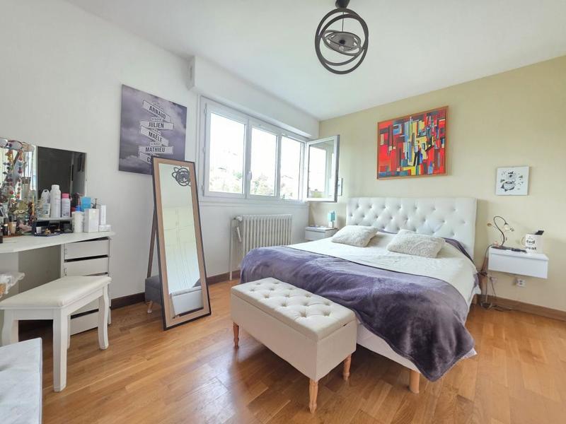 Maison ancienne - 220 m² - 7 pièces