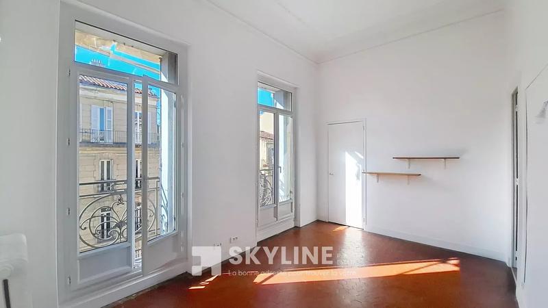 Appartement - 181 m² - 6 pièces