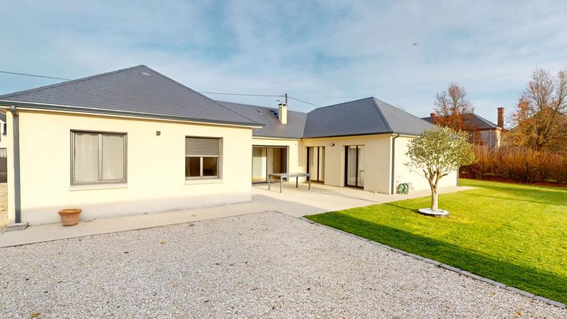 Maison - 138 m² - 6 pièces