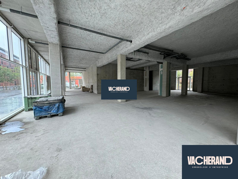 Local commercial - 382 m²