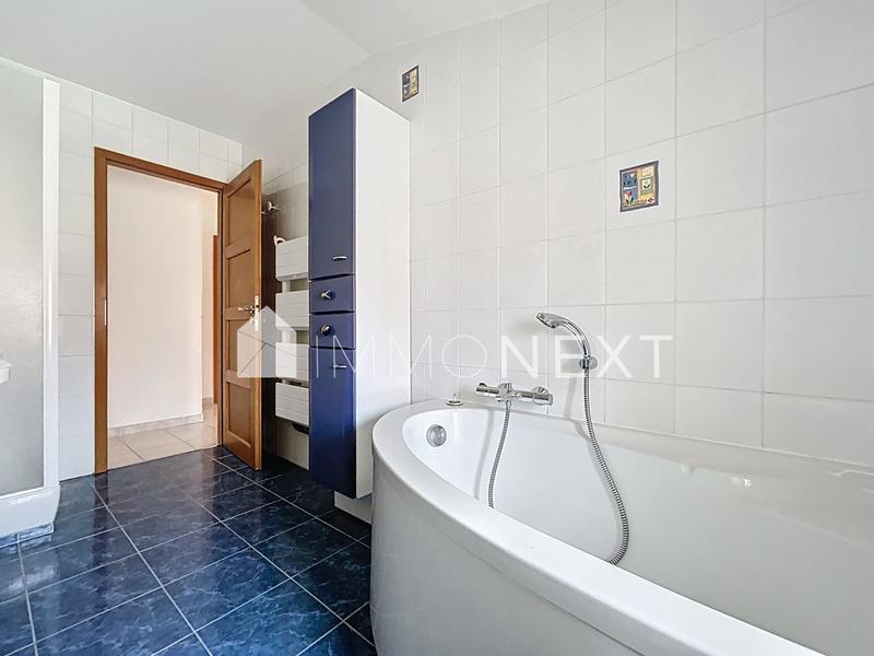 Appartement - 104 m² - 5 pièces