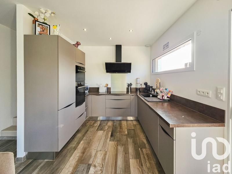 Maison - 161 m² - 8 pièces