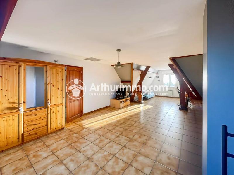 Maison - 181 m² - 8 pièces