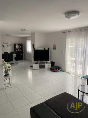 Maison - 139 m² - 6 pièces