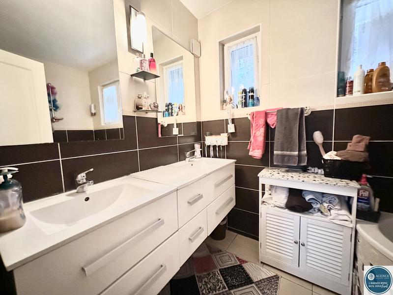 Maison - 105 m² - 5 pièces