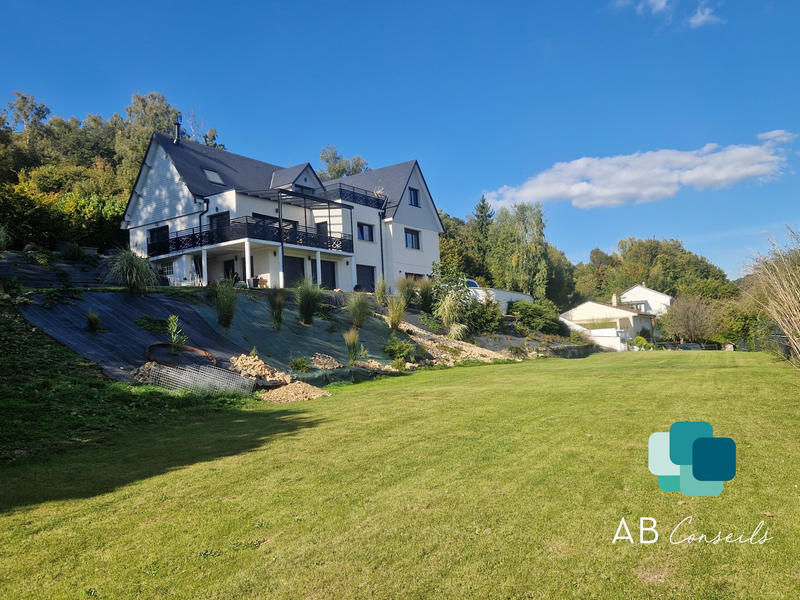 Maison contemporaine - 371 m² - 6 pièces