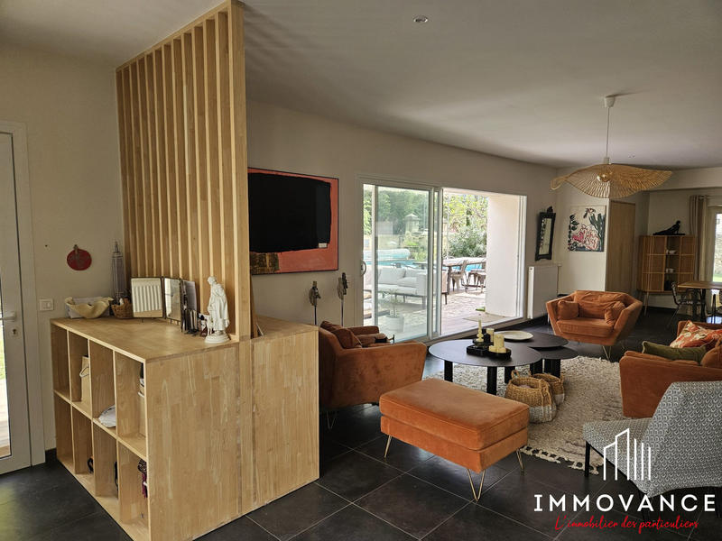 Villa - 225 m² - 8 pièces