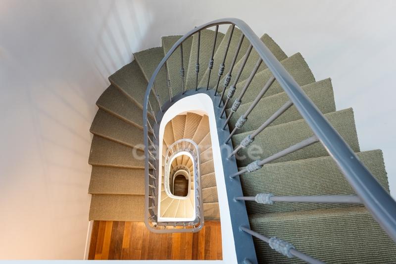 Propriété - 400 m² - 8 pièces