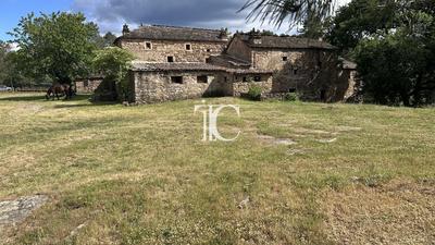 Propriété - 270 m² - 13 pièces