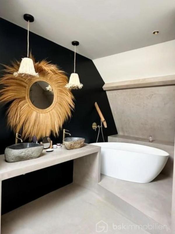 Maison - 180 m² - 6 pièces