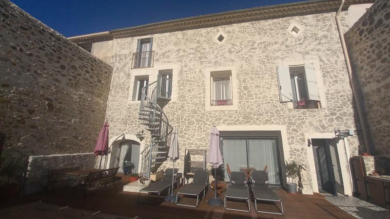 Maison - 209 m² - 8 pièces